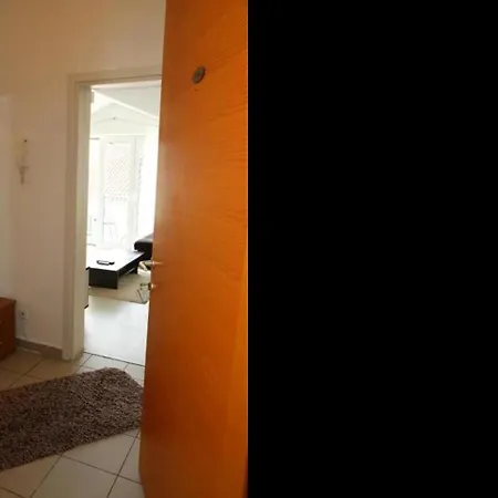 Appartement Deluxe Toni - One Bedroom With Balcony *