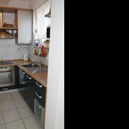 Deluxe Toni - One Bedroom With Balcony *