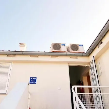 Appartement Deluxe Toni - One Bedroom With Balcony