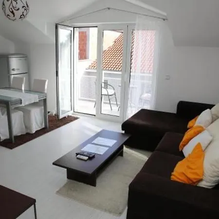 Appartement Deluxe Toni - One Bedroom With Balcony